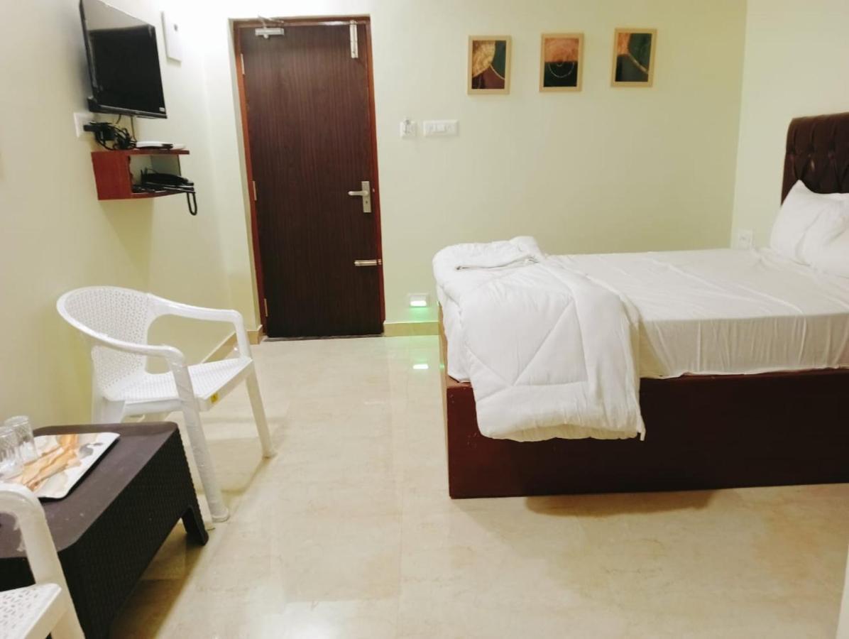 The Paradise Guest Inn เนลลอร์ ภายนอก รูปภาพ