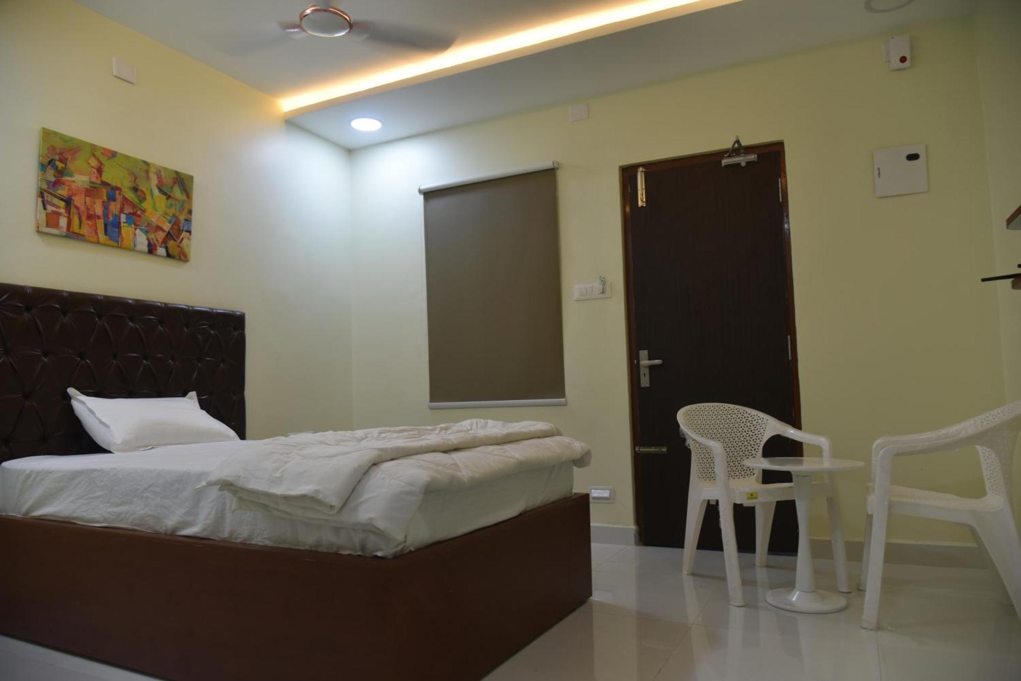 The Paradise Guest Inn เนลลอร์ ภายนอก รูปภาพ